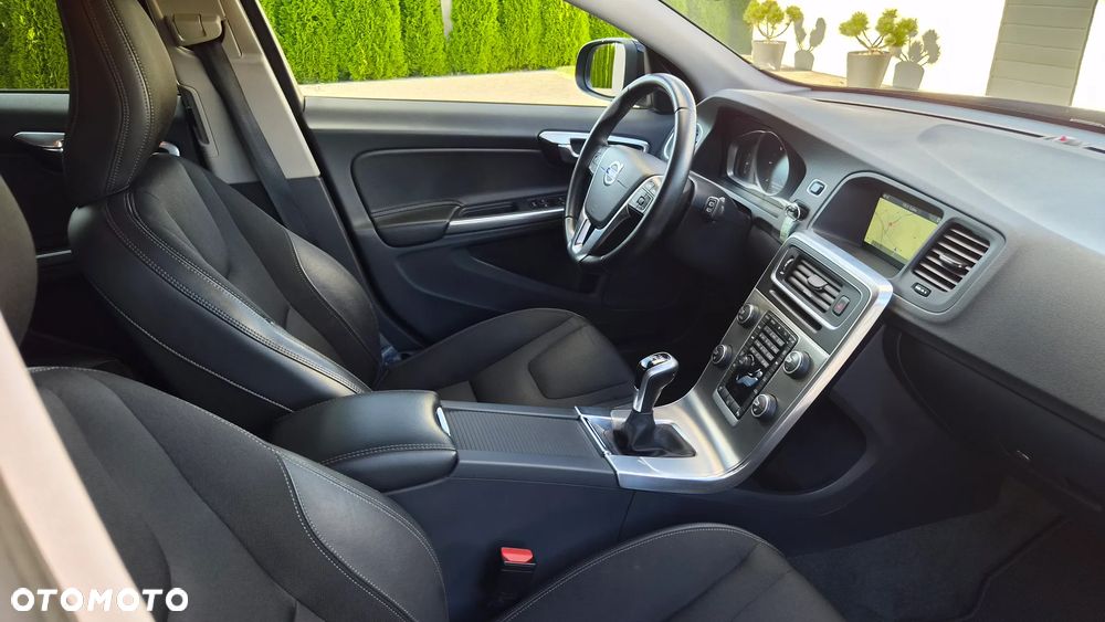 Volvo V60 D2 Kinetic - 15