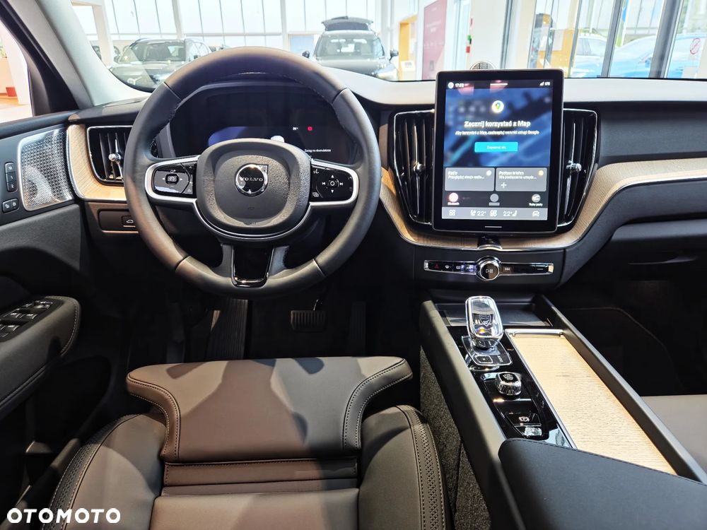 Volvo XC 60 T8 Plug-In Hybrid AWD Plus Dark - 11