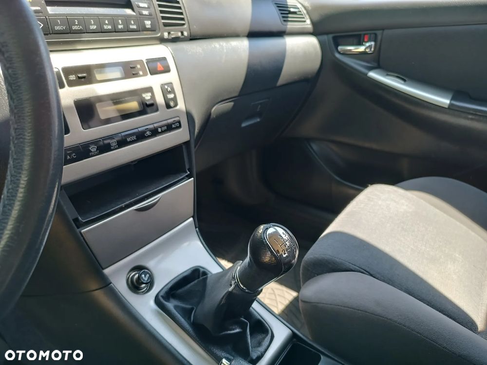 Toyota Corolla 1.4 VVT-i Sol - 5