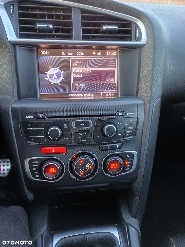 Citroën DS4 VTi 120 SoChic - 32