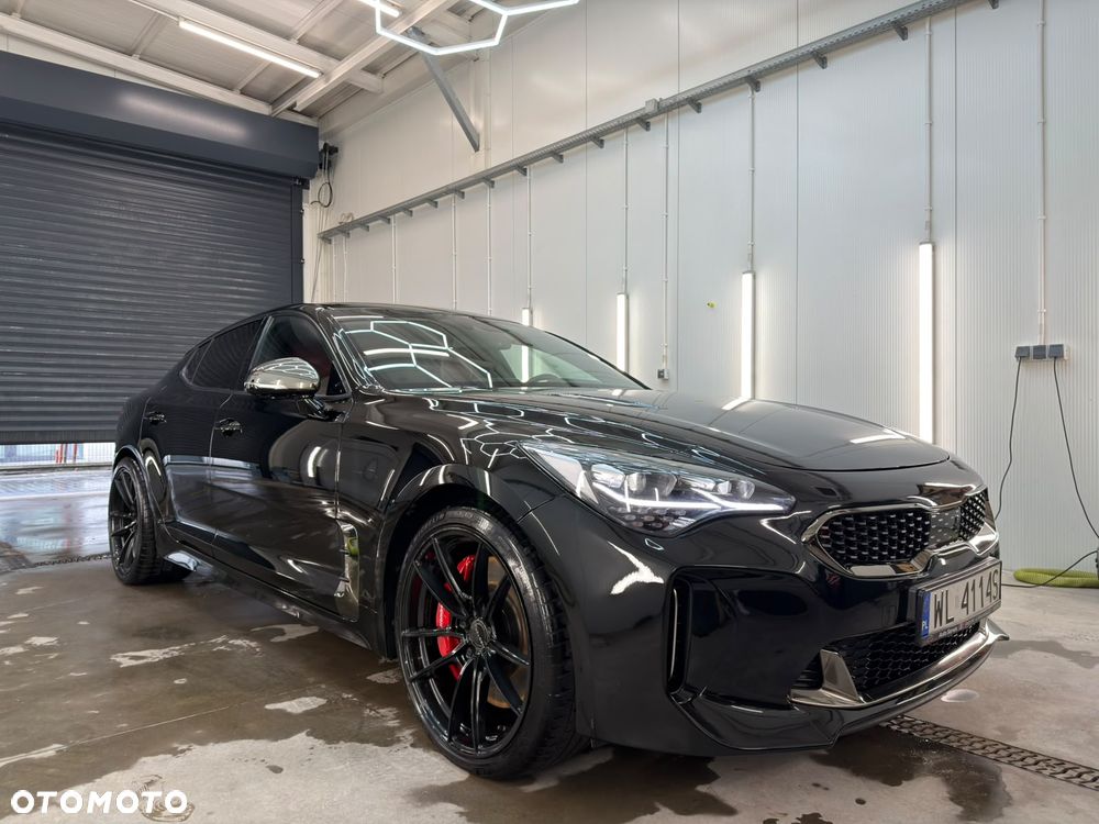Kia Stinger 3.3 T-GDI V6 GT AWD - 21