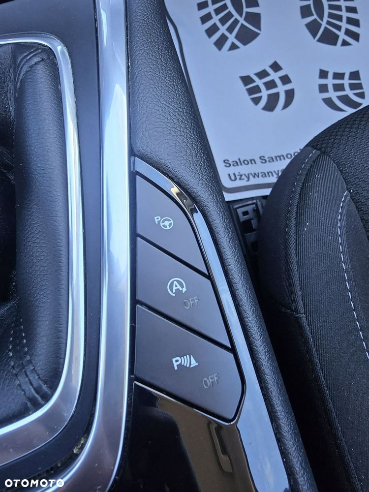Ford S-Max - 32