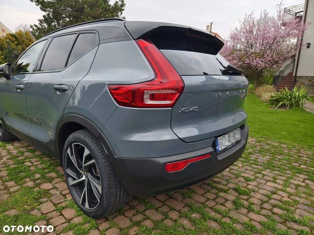 Volvo XC 40 T5 AWD R-Design - 4