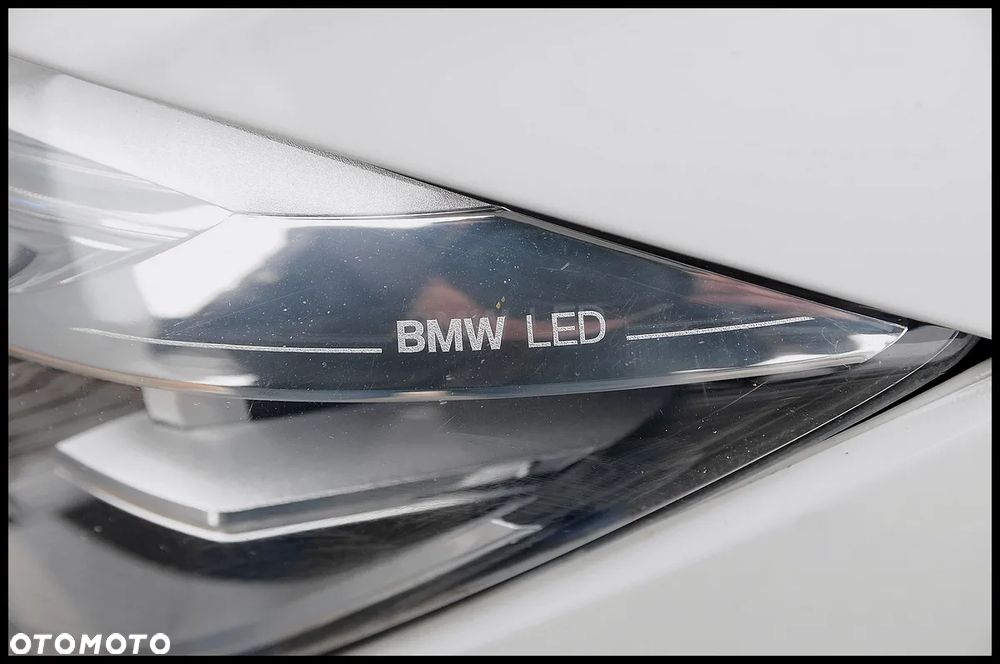 BMW Seria 3 318i - 24