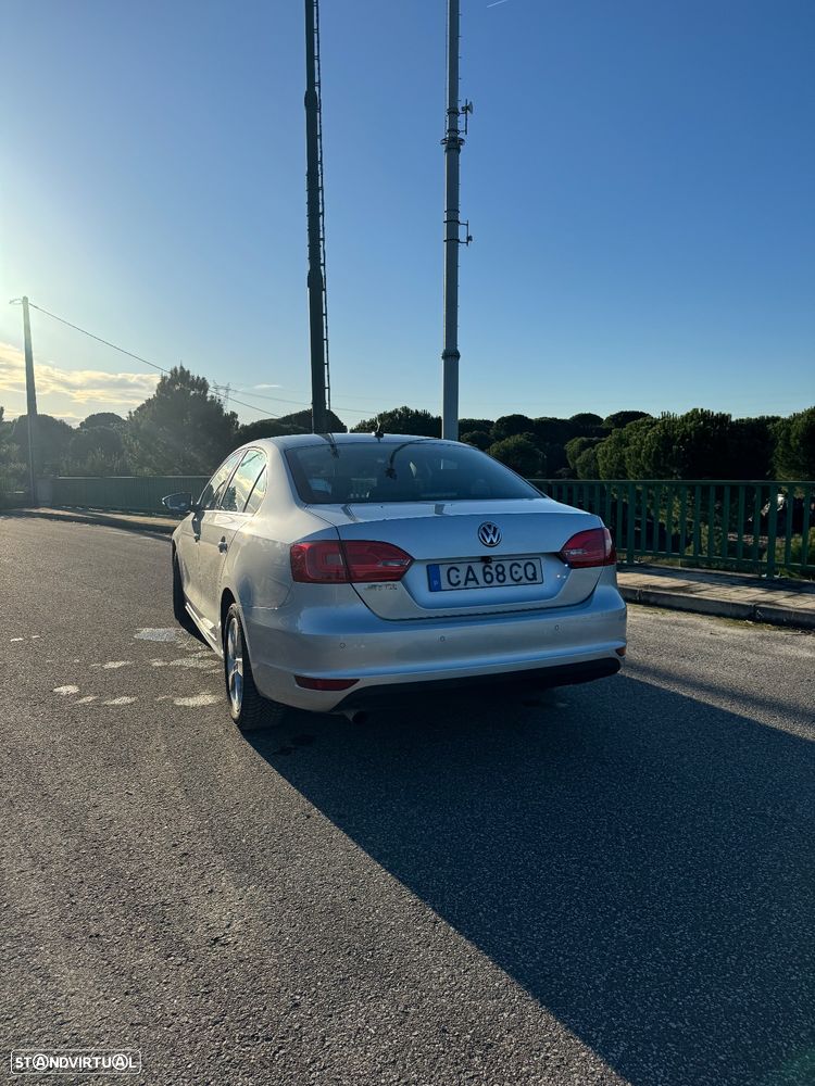 VW Jetta 1.2 TSi Comfortline - 2