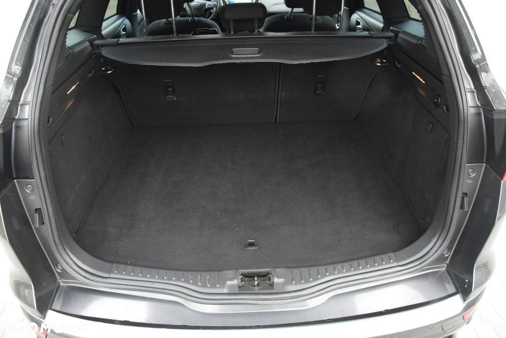 Ford Focus 1.5 EcoBlue Start-Stopp-System ST-LINE STYLE - 23
