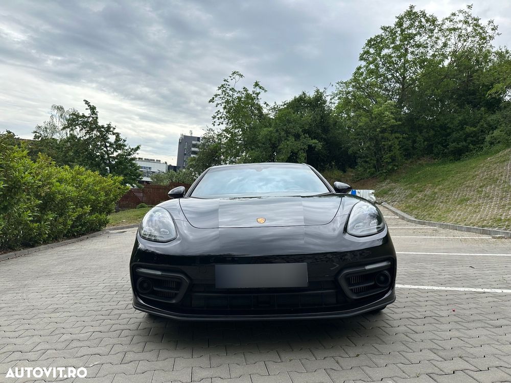 Porsche Panamera - 1
