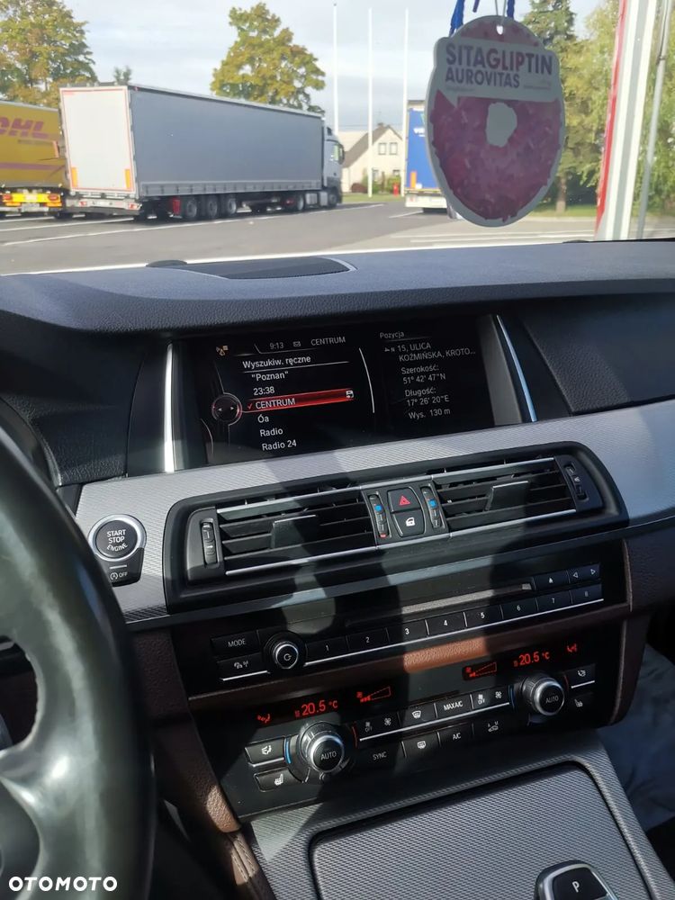 BMW Seria 5 M550d xDrive - 10