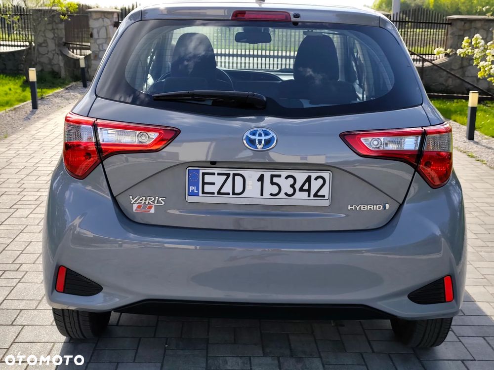 Toyota Yaris Hybrid 100 Premium EU6 - 13