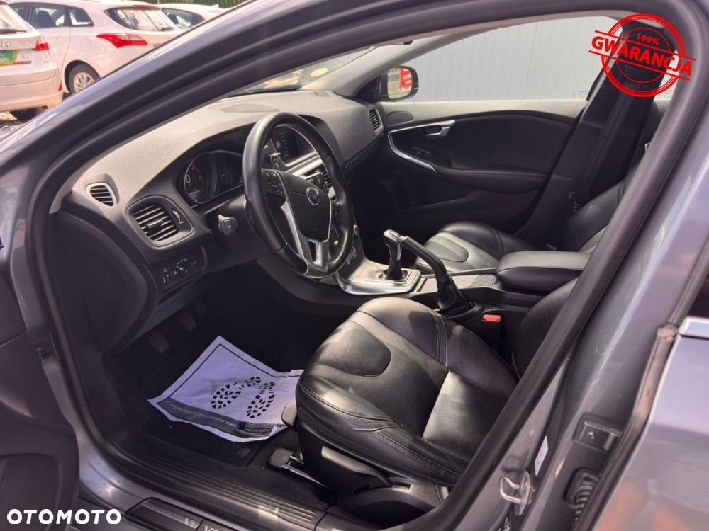 Volvo V40 - 18