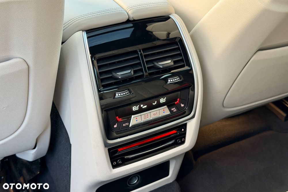 BMW X6 - 18