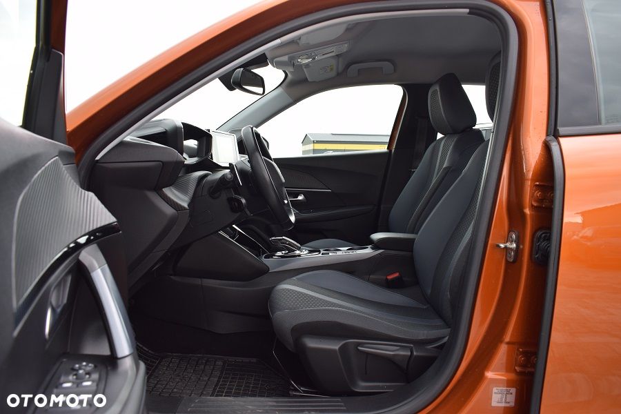 Peugeot 2008 PureTech 130 EAT8 Allure - 6