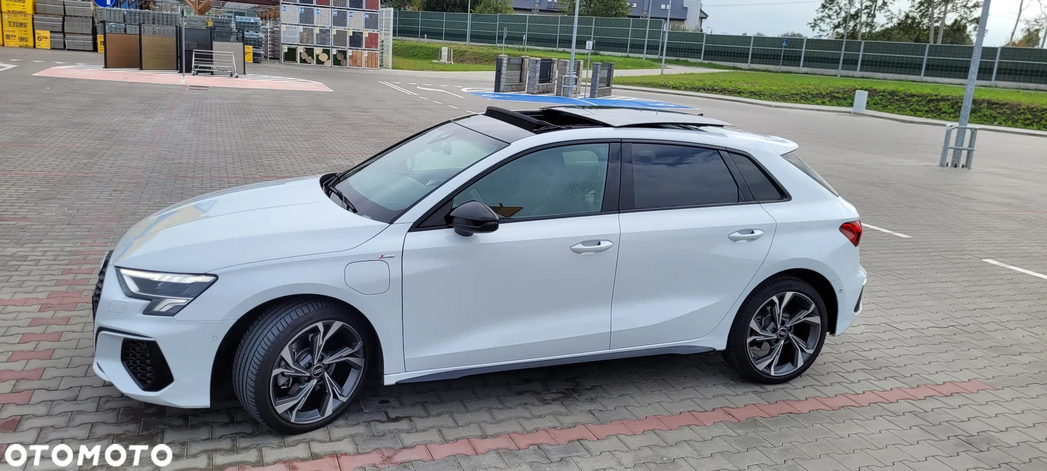 Audi A3 40 TFSIe Sportback S tronic S line - 4