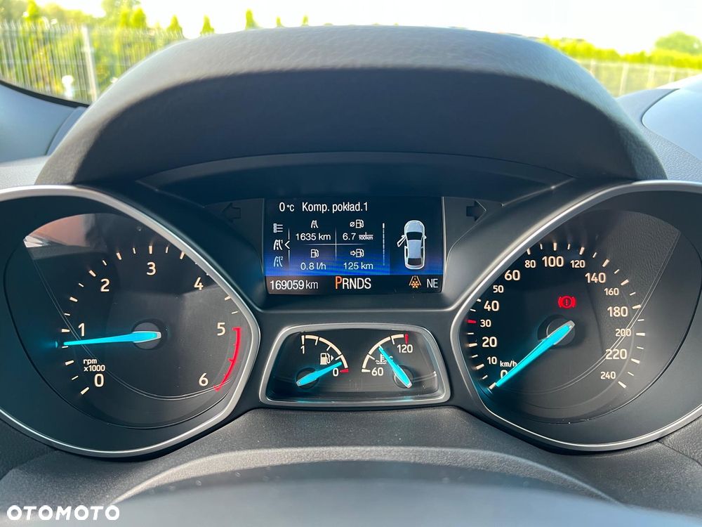 Ford Kuga 2.0 EcoBlue 4x4 ST-LINE - 24
