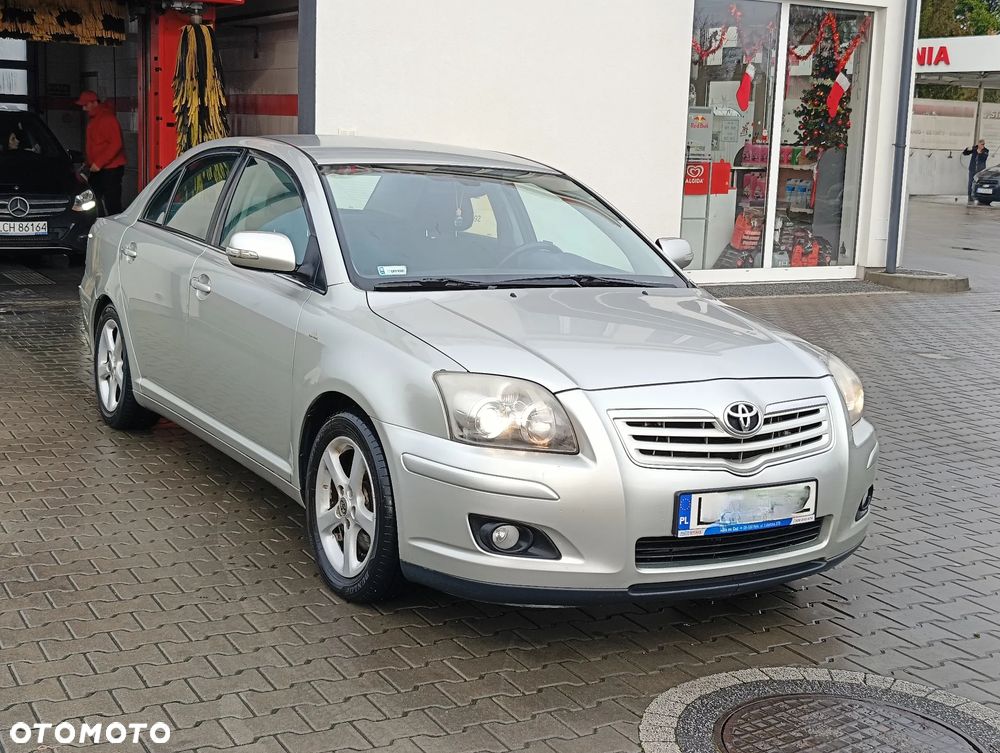 Toyota Avensis 2.2 D-4D Executive - 3