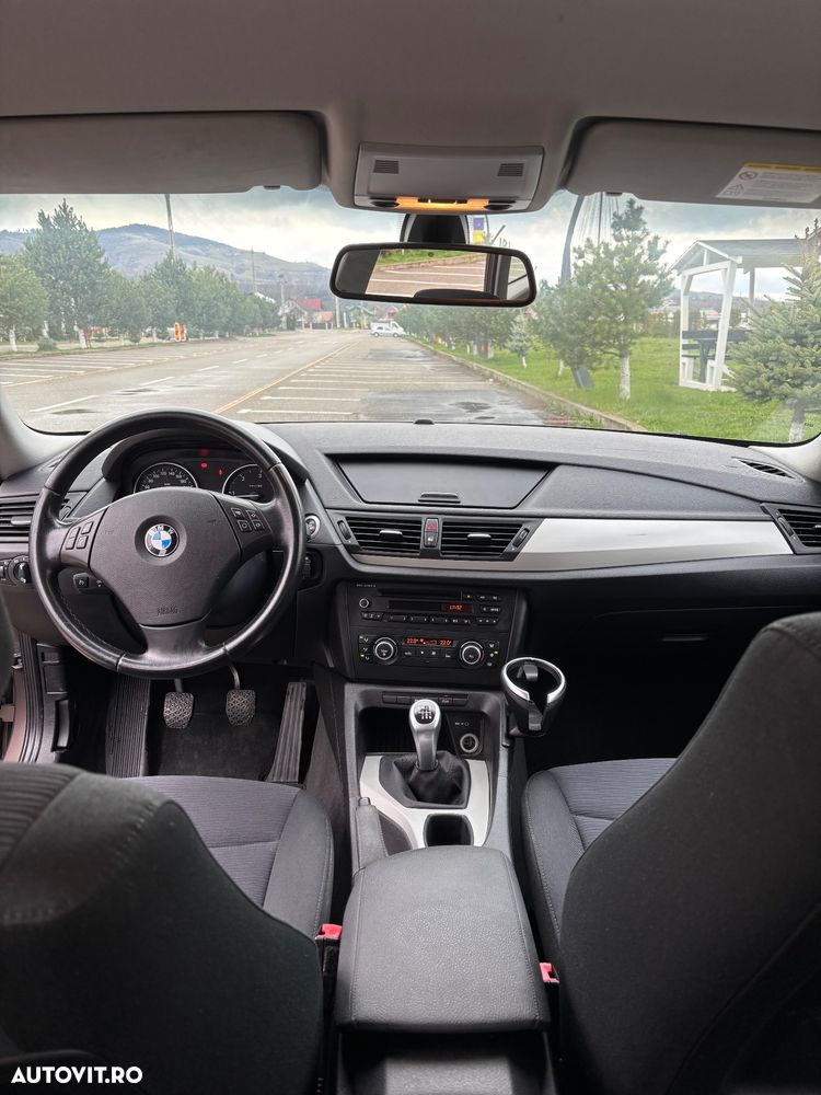 BMW X1 sDrive18d - 10