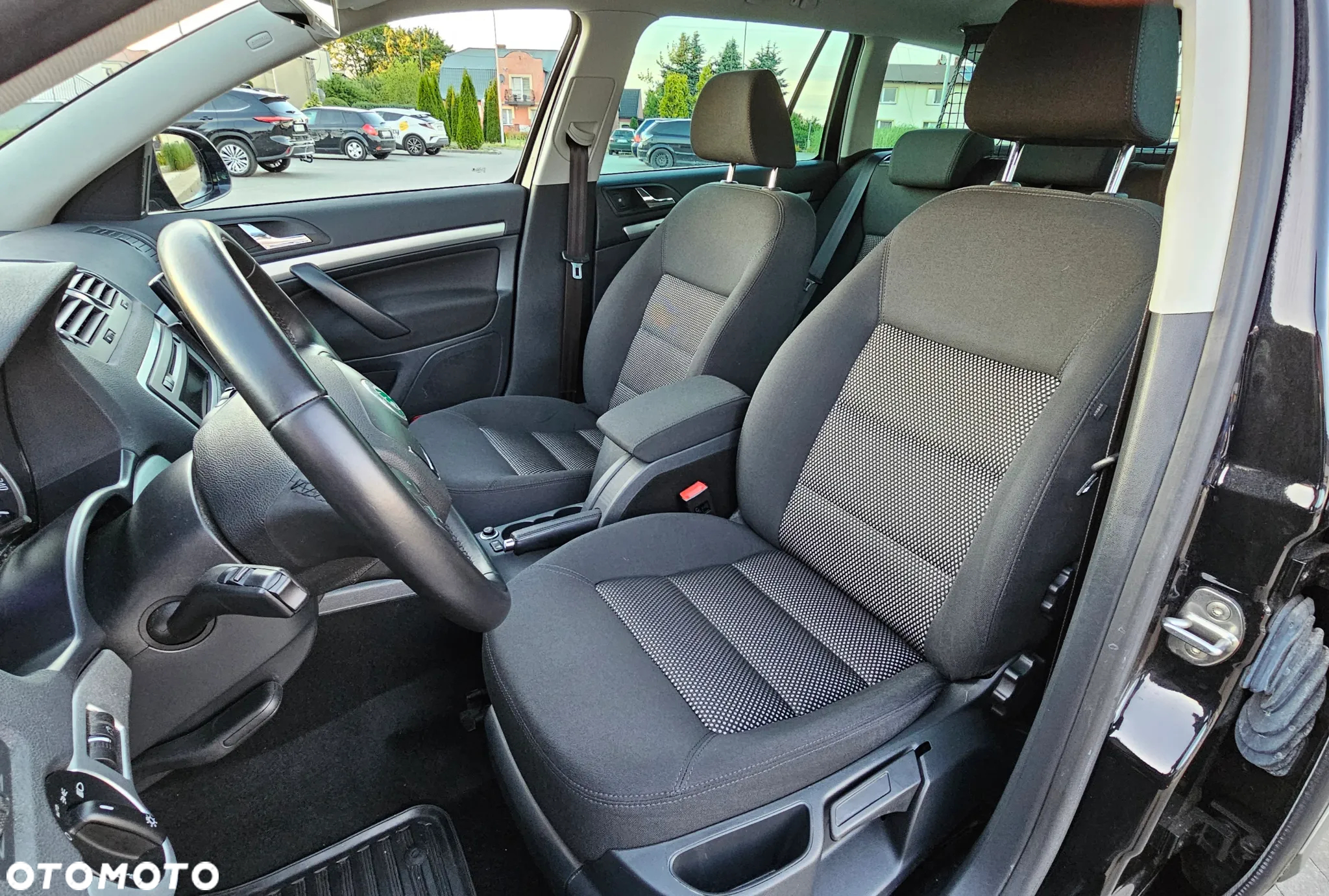 Skoda Octavia Combi 2.0 TDI DPF 4x4 Scout - 12