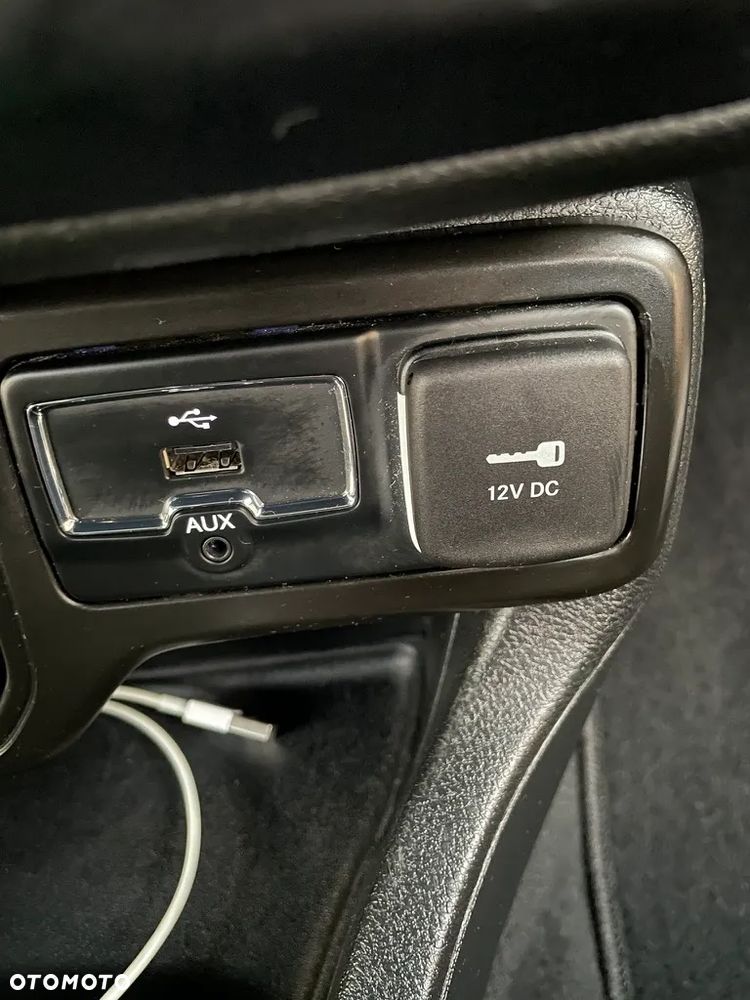 Jeep Renegade 1.3 GSE T4 Turbo Longitude FWD S&S - 28