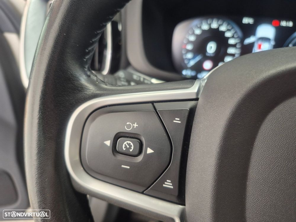 Volvo XC 60 2.0 D4 Momentum Plus Geartronic - 13
