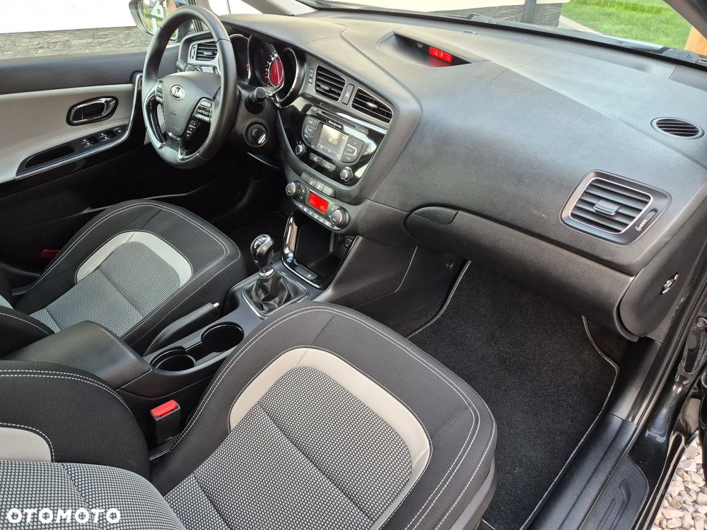 Kia Ceed 1.4 CVVT Vision - 23