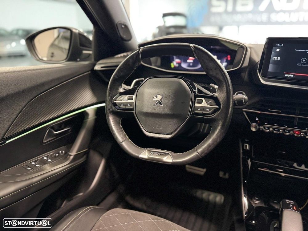 Peugeot 2008 1.2 PureTech GT Pack EAT8 - 6