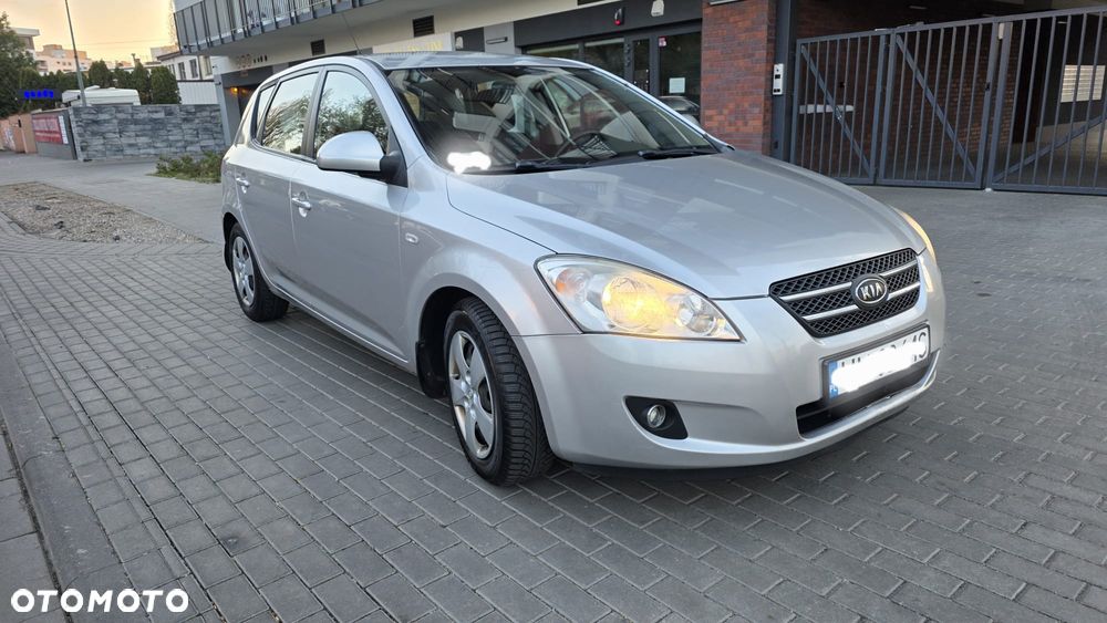 Kia Ceed 1.6 CRDi EX - 23