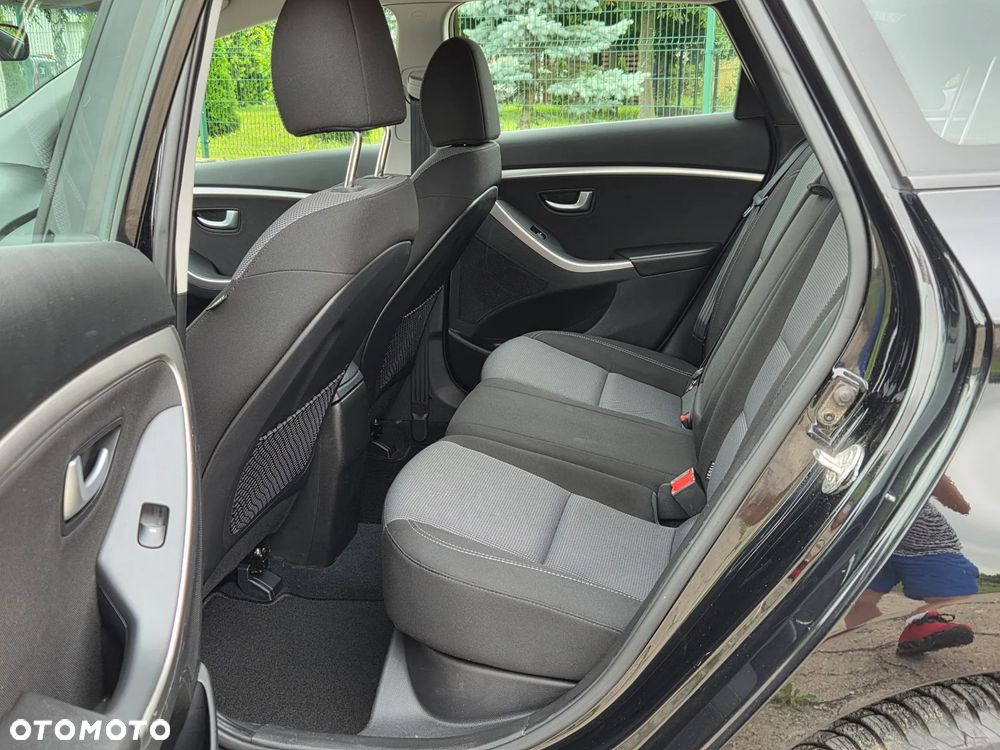 Hyundai i30 1.6 CRDi Premium - 8