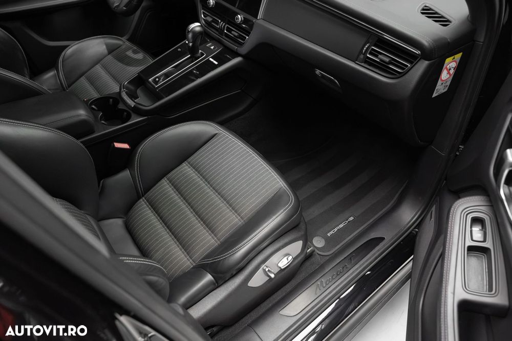 Porsche Macan - 38