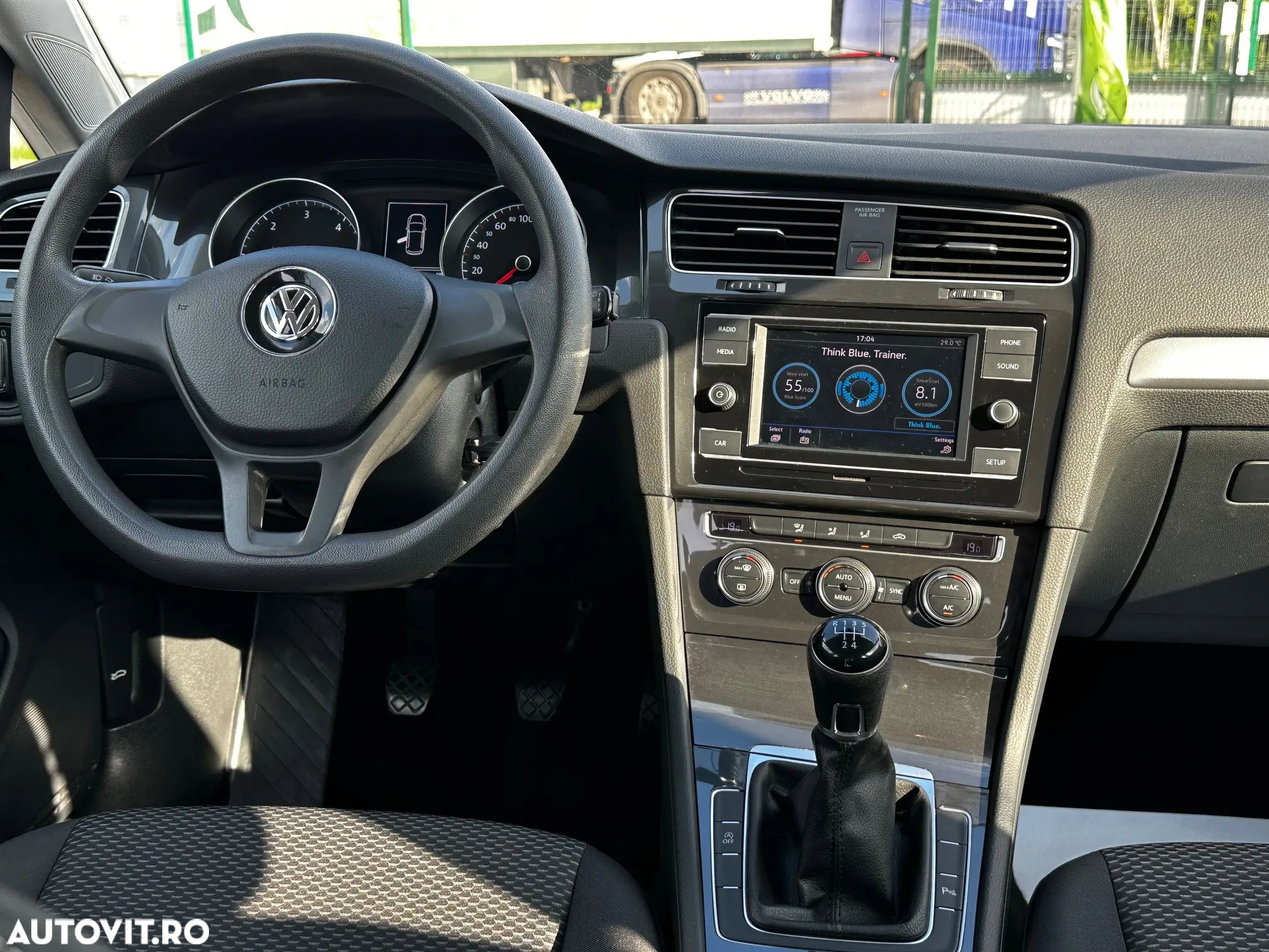 Volkswagen Golf 1.6 TDI Trendline - 5