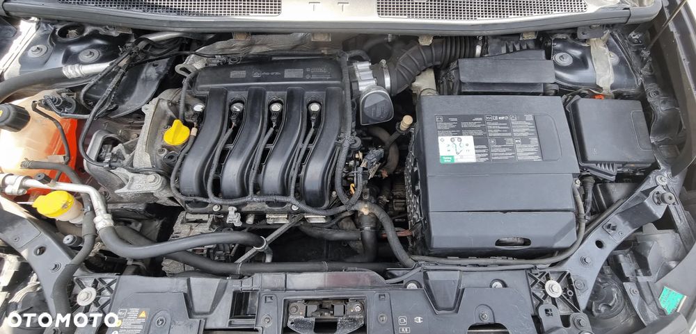 Renault Fluence 1.6 16V Expression - 9