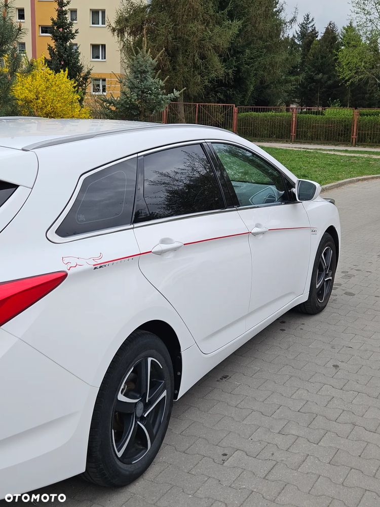 Hyundai i40 Kombi 1.6 Trend - 16