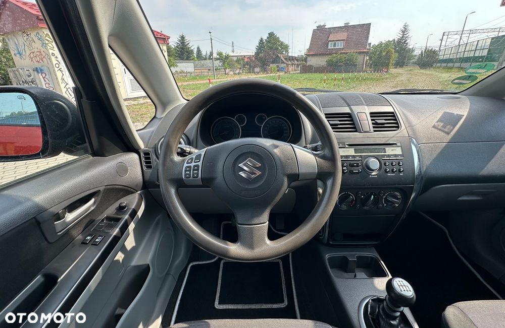 Suzuki SX4 - 8