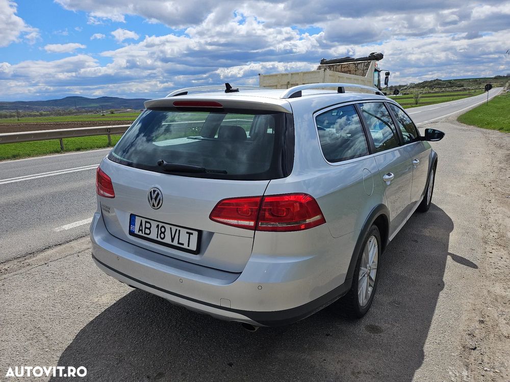 Volkswagen Passat 2.0 TDI DSG BlueMotion Technology Comfortline - 4