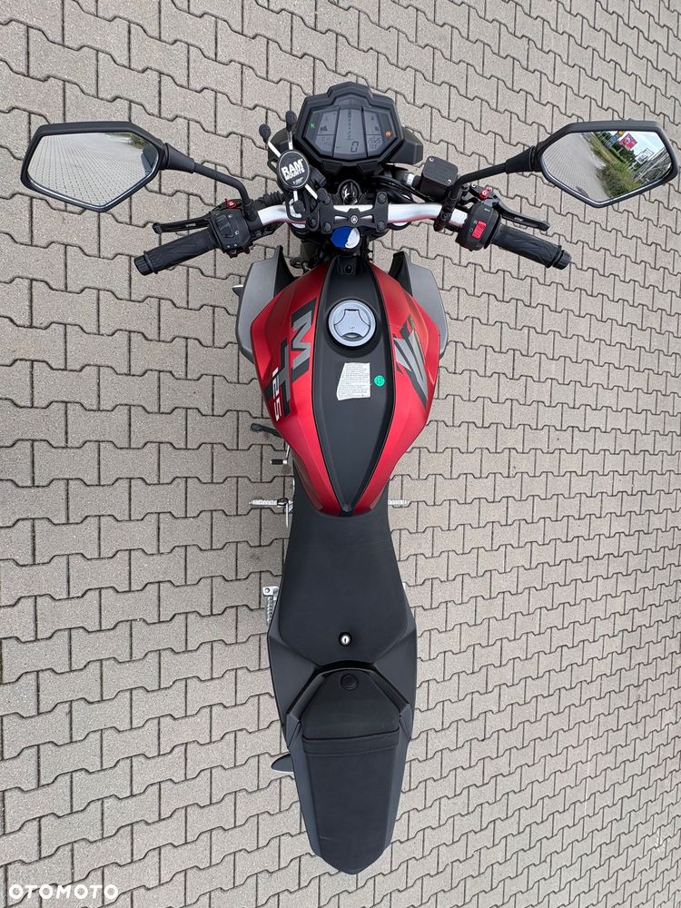 Yamaha MT - 8