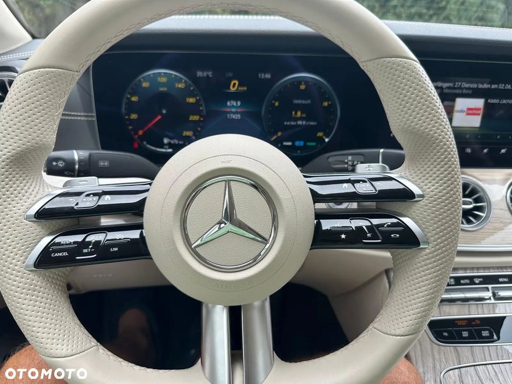 Mercedes-Benz Klasa E 200 Cabrio 9G-TRONIC AMG Line - 19
