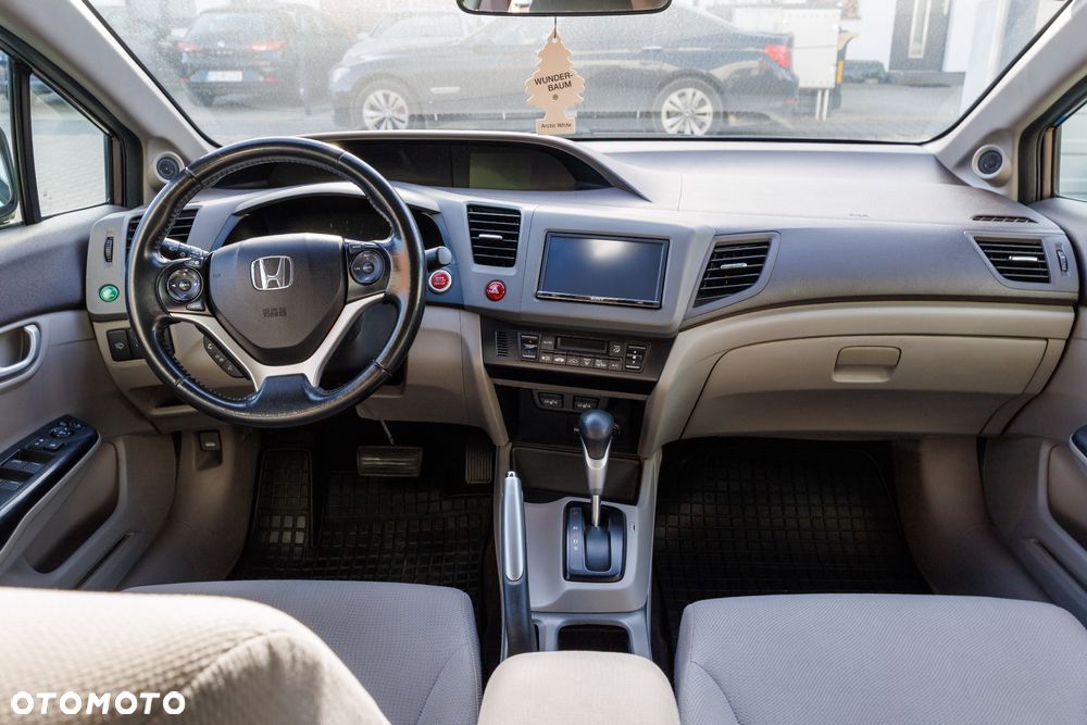 Honda Civic 1.8 Executive - 17