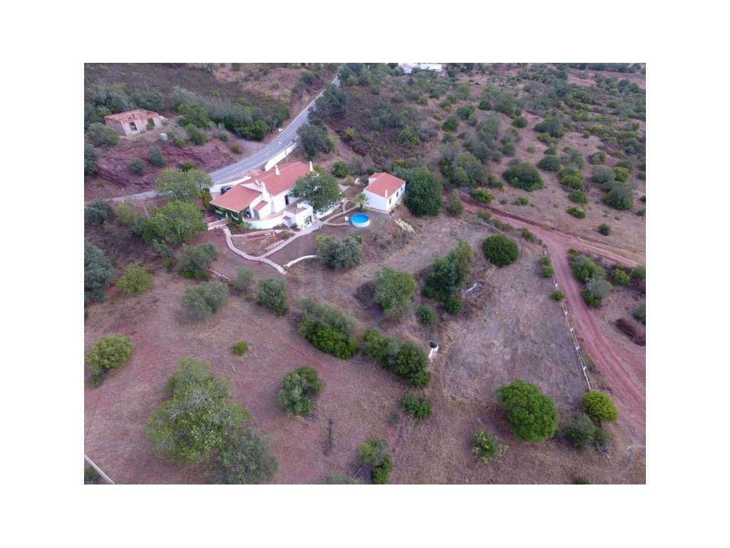 Propriedade composta por moradia principal V3 e anexo V1, Loulé, Al... - Grande imagem: 5/12