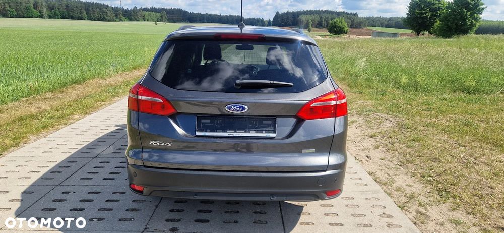 Ford Focus 1.0 EcoBoost STart-Stopp-System TITANIUM DESIGN - 19