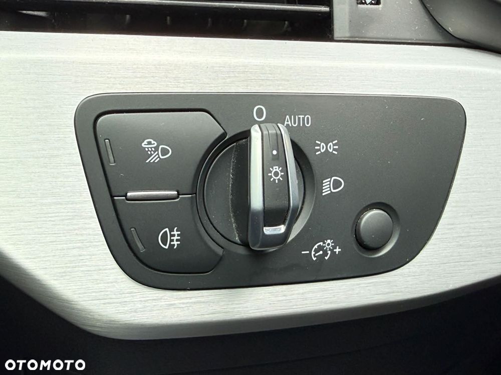 Audi A4 Avant 40 TDI mHEV Quattro S Line S tronic - 33