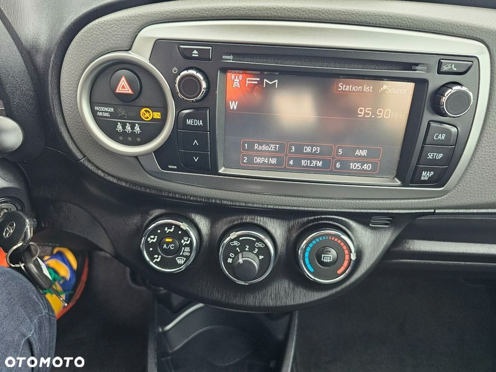 Toyota Yaris - 30