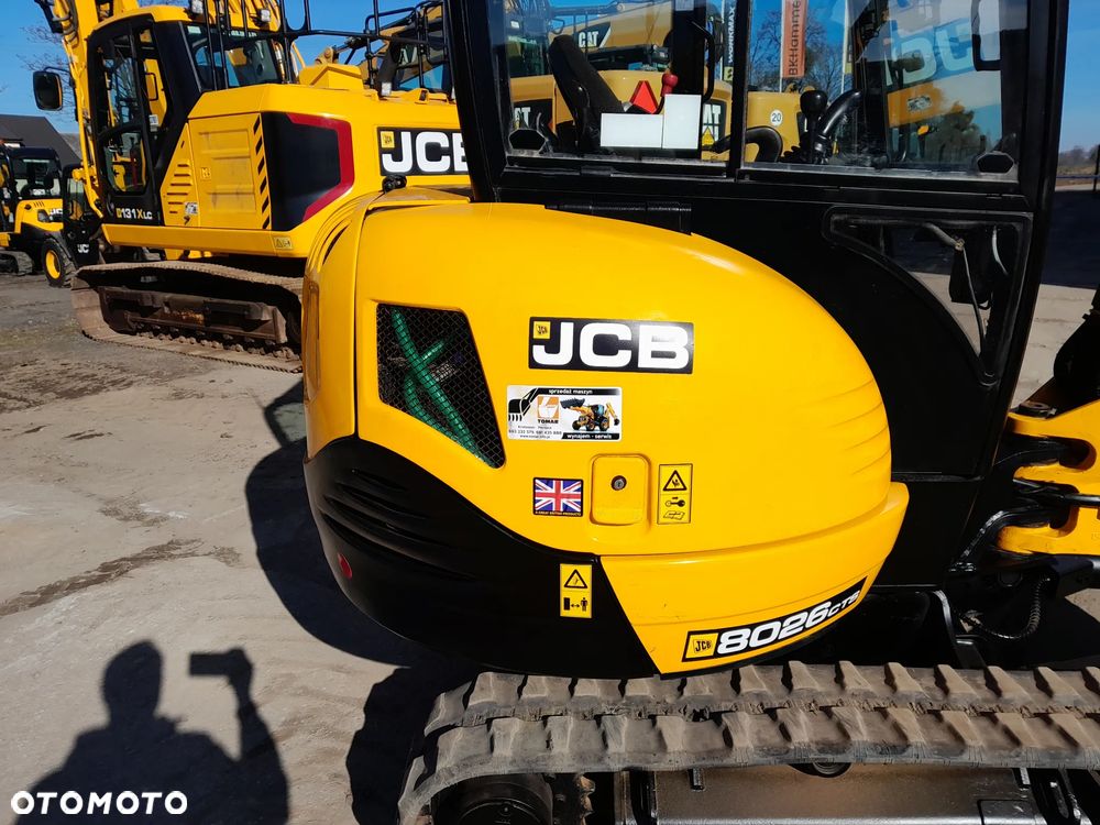 JCB 8026 - 16