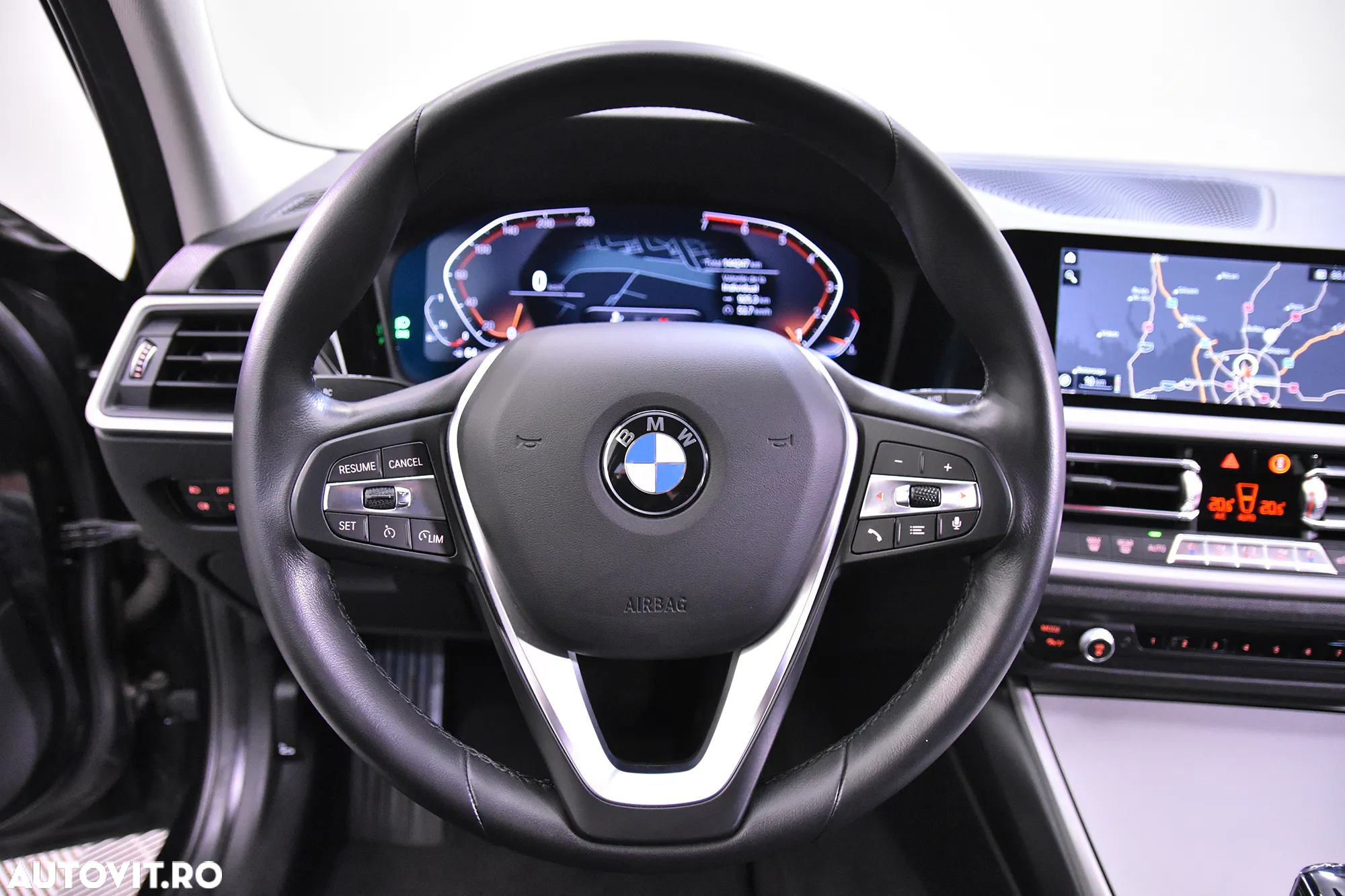 BMW Seria 3 320i Touring Aut. - 16