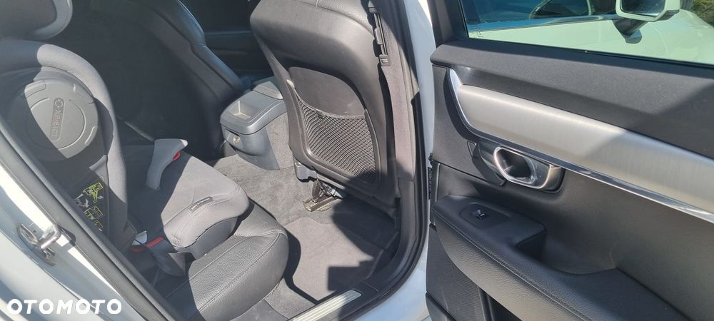 Volvo S90 D4 Momentum - 25