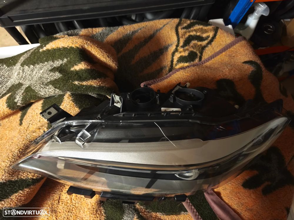 Farol esquerdo bi-xenon BMW F22 F23 - 7