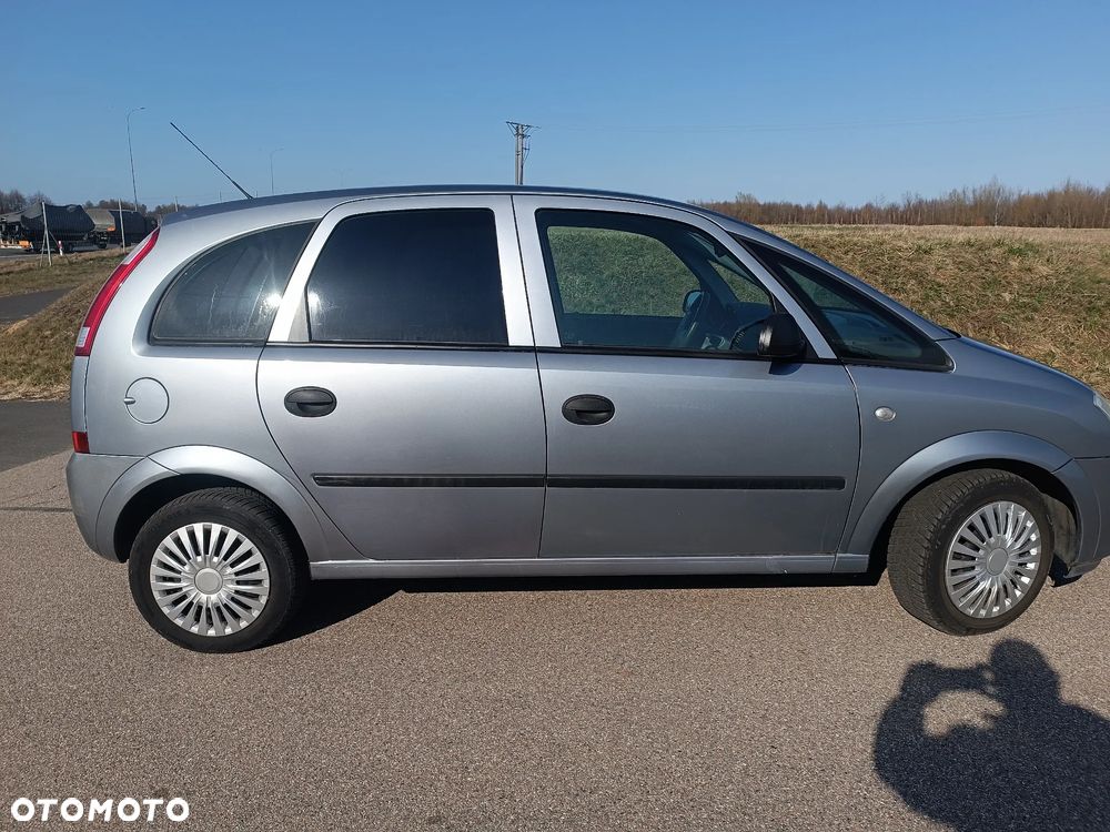 Opel Meriva 1.6 16V (Essentia) - 13