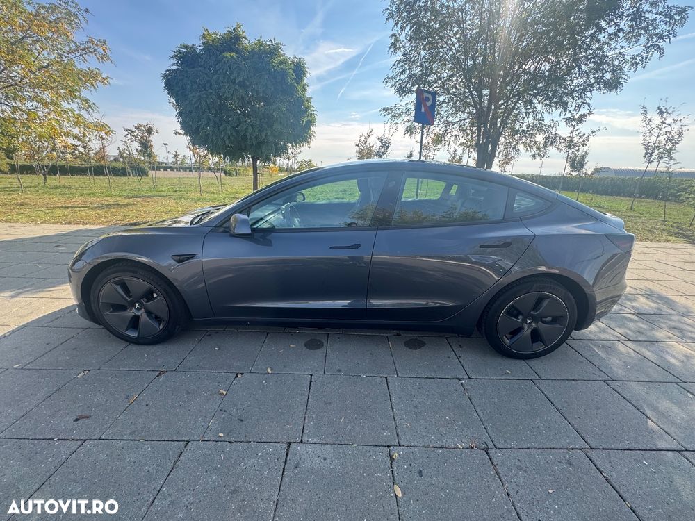 Tesla Model 3 Long Range - 4