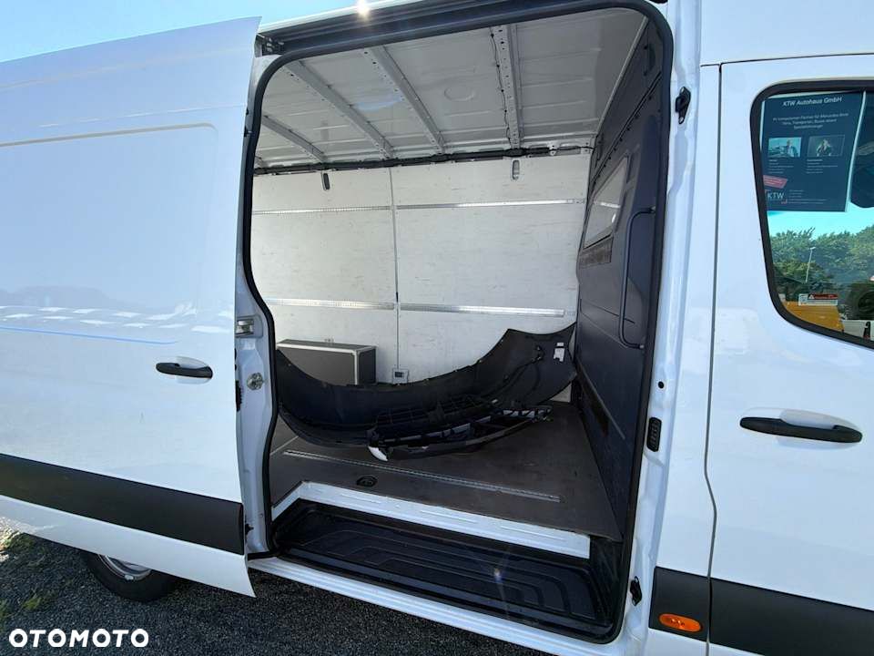 Mercedes-Benz Sprinter 317 - 26
