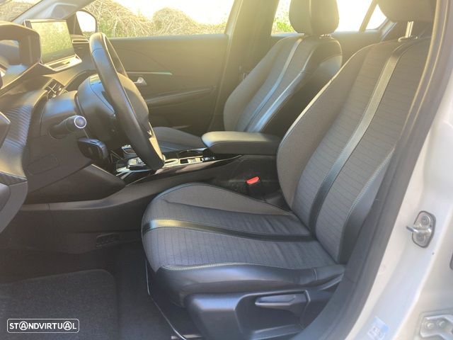 Peugeot e-208 Active Pack - 31