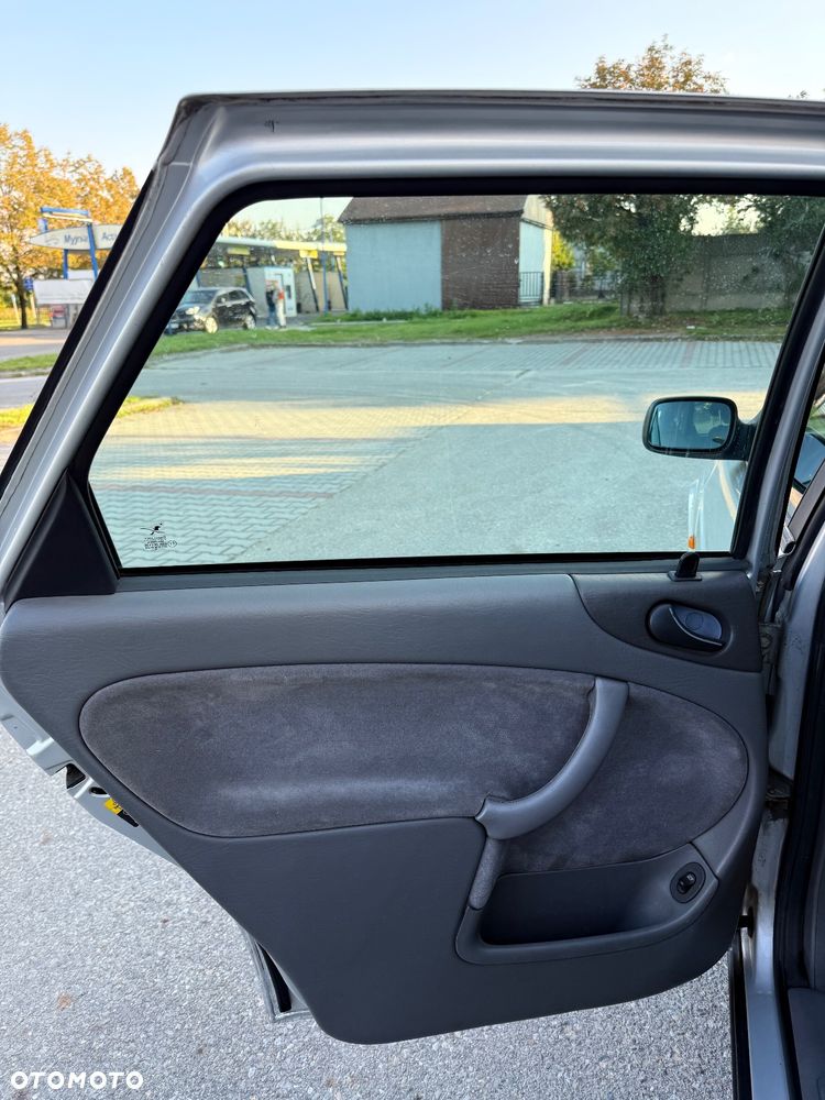 Saab 9-3 - 12