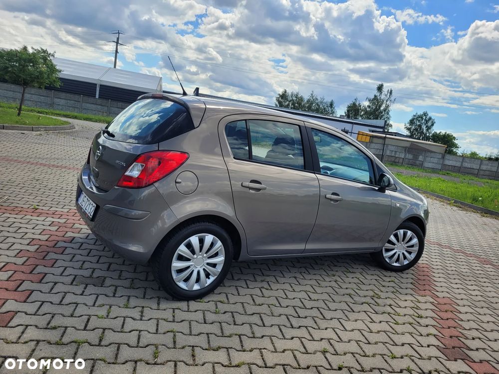 Opel Corsa 1.2 16V Cosmo - 37